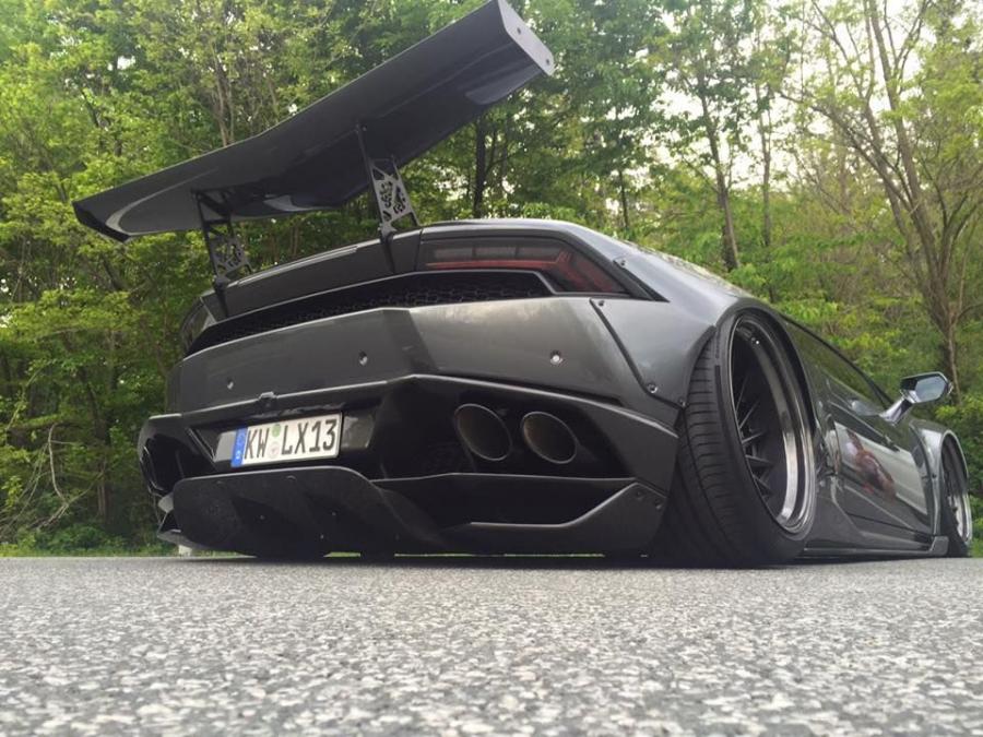  Lamborghini Huracan by Liberty Walk 2016 года  (фото 7 из 8)
